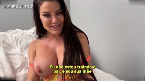 Mãe Gostosa Transando com o Filho - Legendado